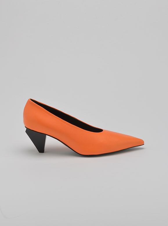 ESCARPIN EN CUIR ORANGE - AGL